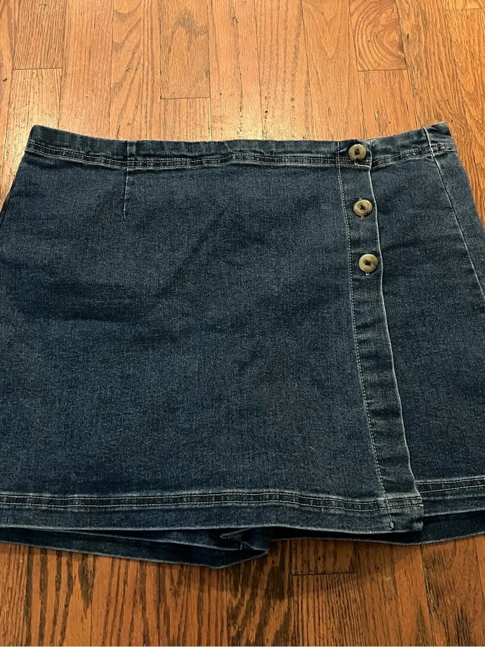 Curve Appeal Denim Button Front Skort Women’s Large Dark Wash - Picture 2 of 7